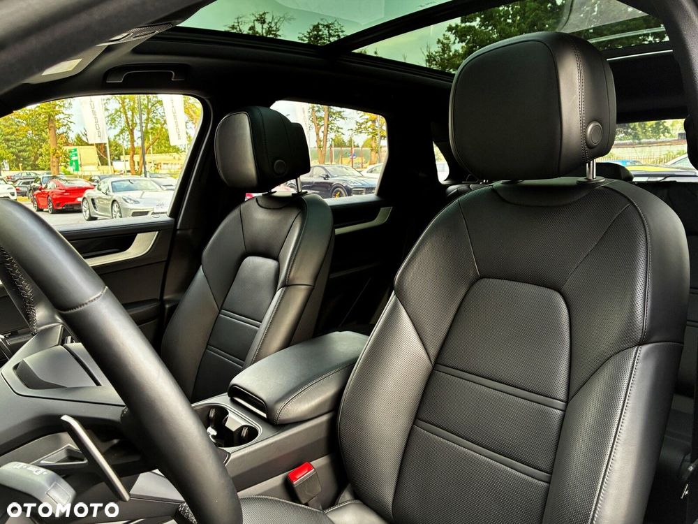 Porsche Cayenne - 23