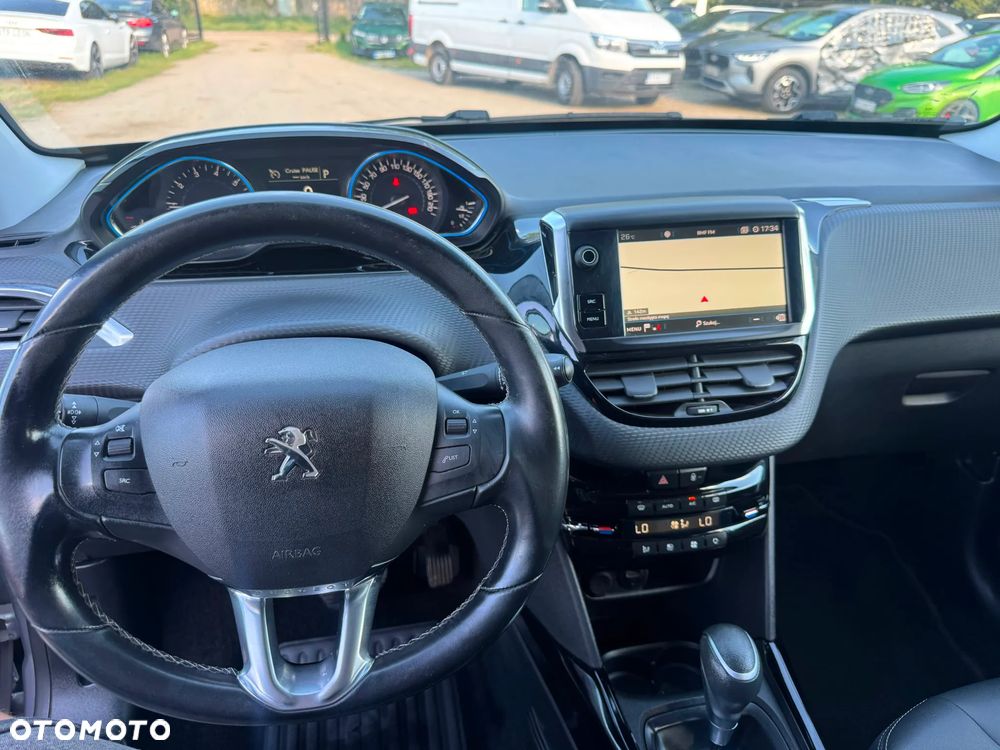 Peugeot 2008 PureTech 110 GPF Stop&Start EAT6 Allure - 12