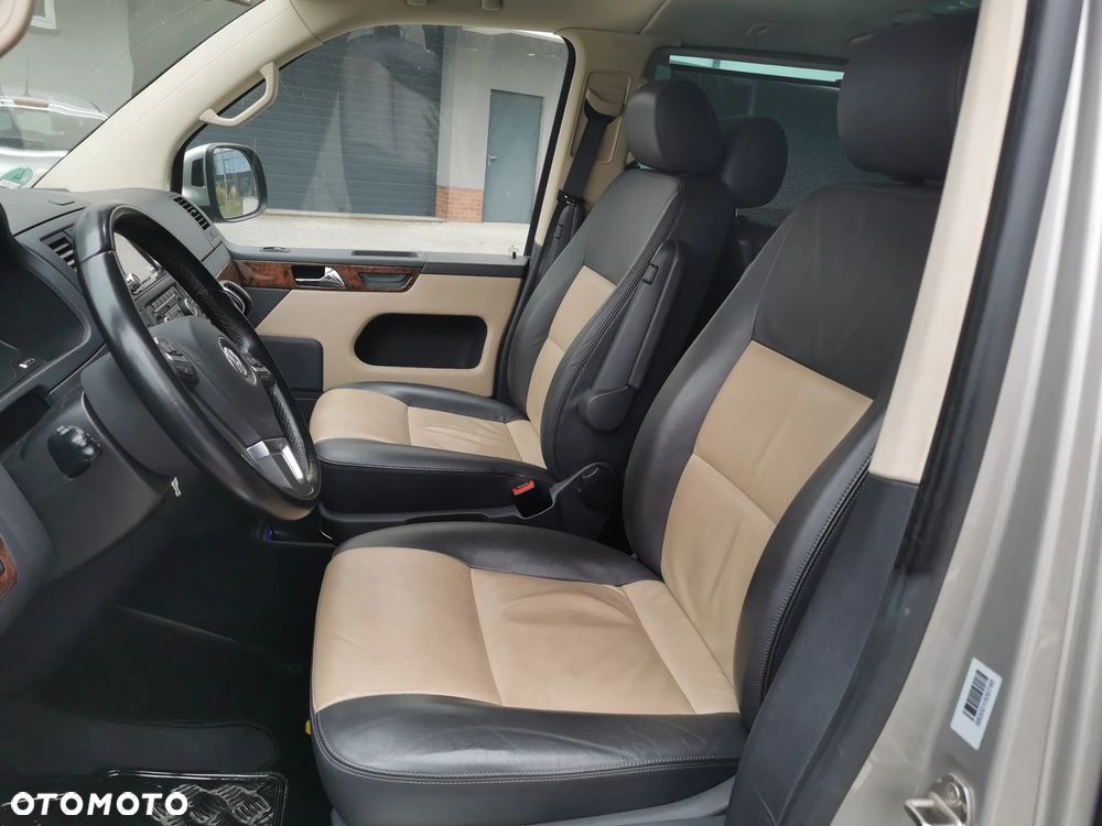 Volkswagen Multivan - 7