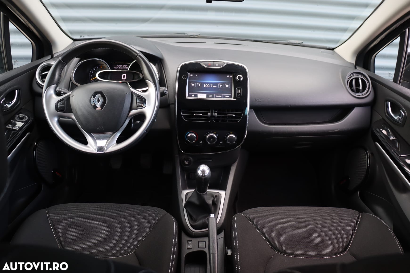 Renault Clio ENERGY TCe 90 Start & Stop Luxe - 4