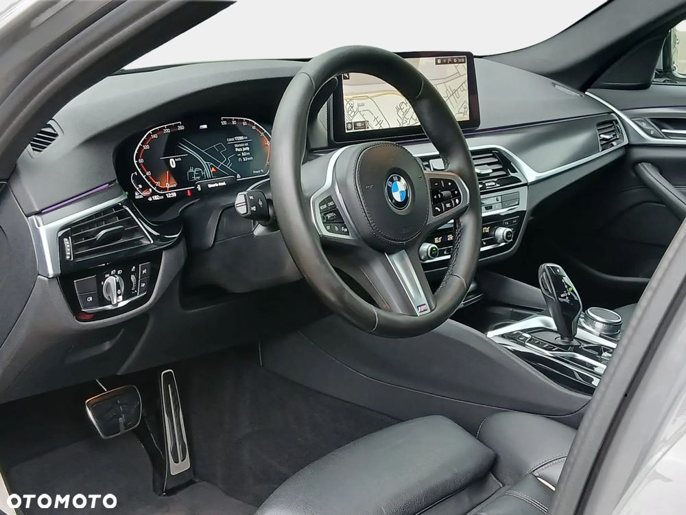 BMW Seria 5 518d mHEV Luxury Line - 11