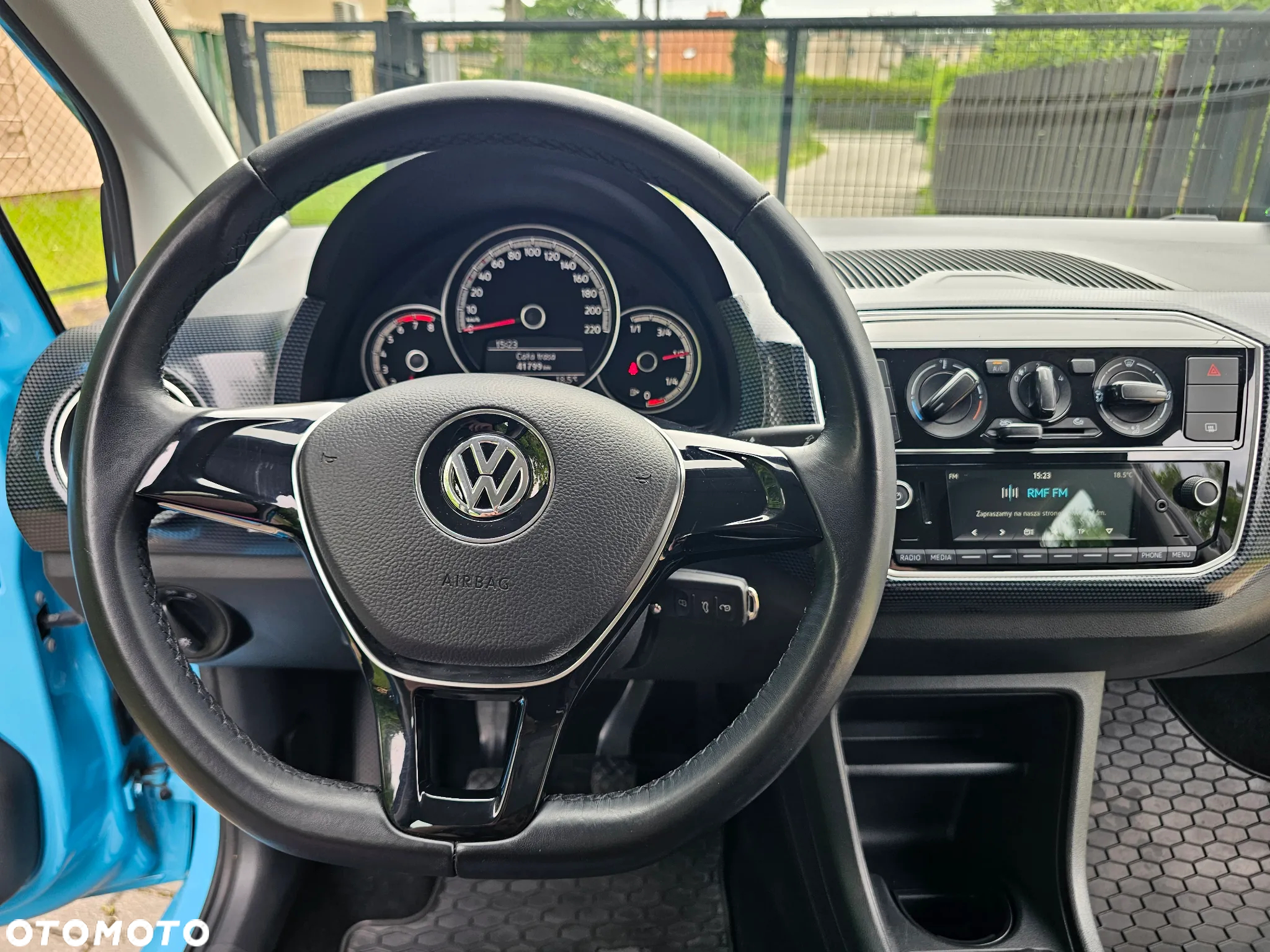 Volkswagen up! 1.0 high - 16