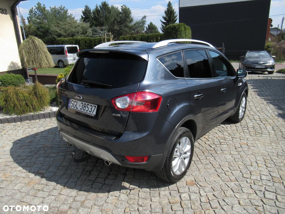 Ford Kuga 2.0 TDCi 2x4 Titanium - 4