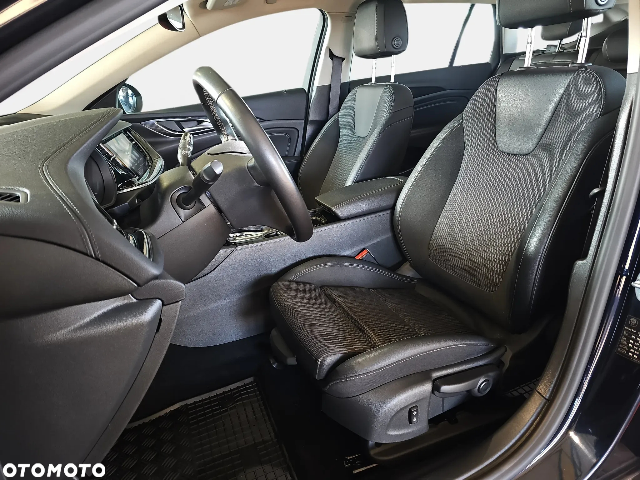Opel Insignia - 9