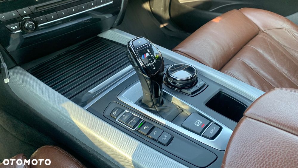 BMW X5 M M50d - 23