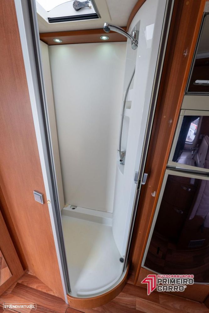 Hymer Classe B sala grande - 5