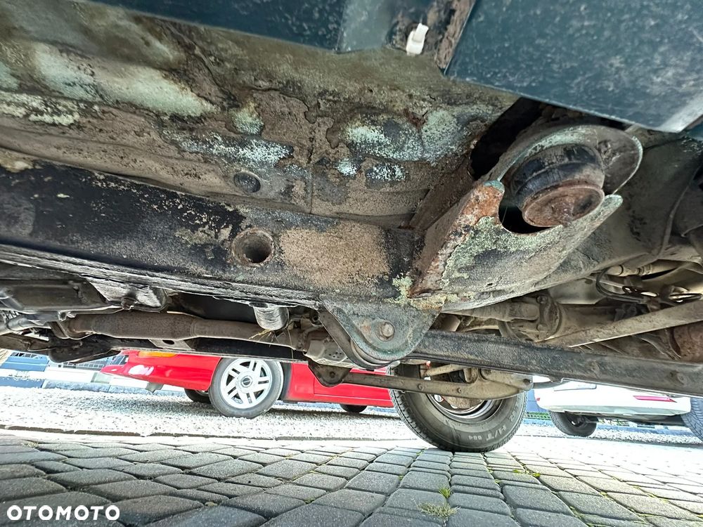 Suzuki Jimny 1.3 - 17