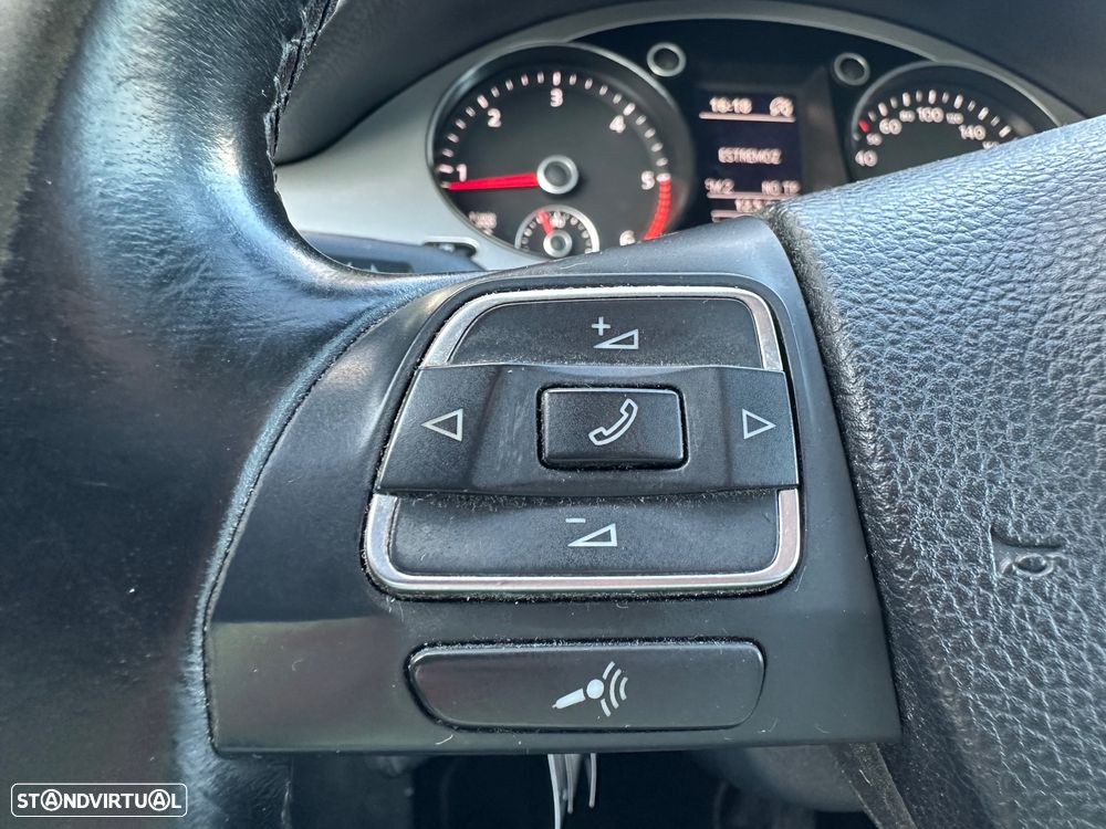 VW Passat 1.6 TDI Confortline - 26