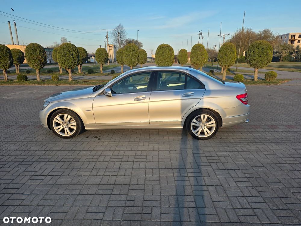 Mercedes-Benz Klasa C 220 CDI 7G-TRONIC Avantgarde Edition - 9