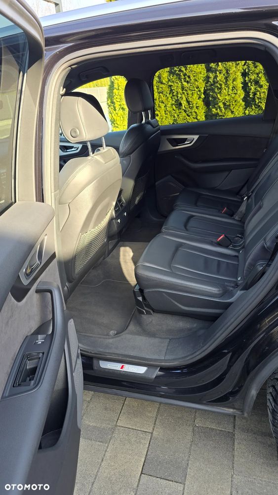 Audi Q7 - 16
