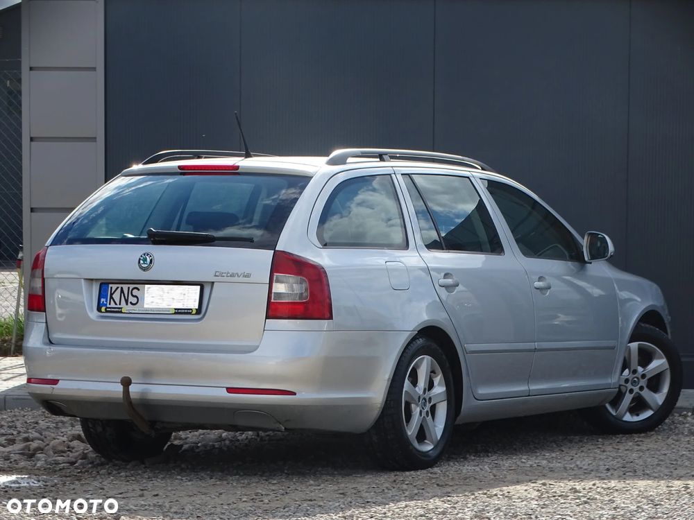 Skoda Octavia 1.6 TDI DPF Ambition - 8