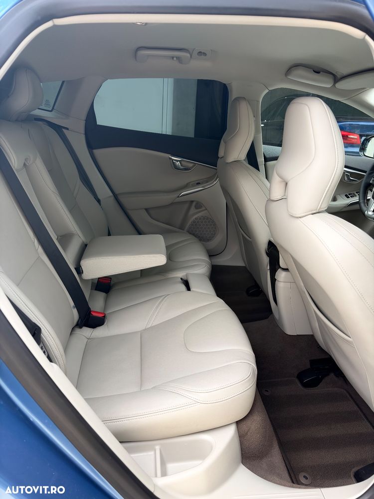 Volvo V40 D4 VEA Summum - 7
