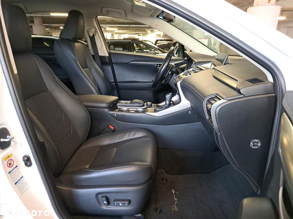 Lexus NX 200t Comfort AWD - 11