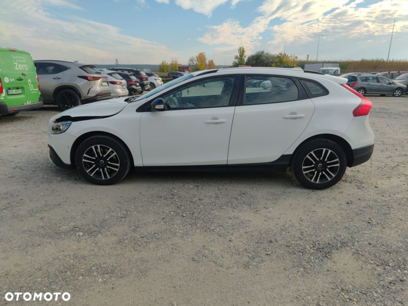 Volvo V40 Cross Country - 21