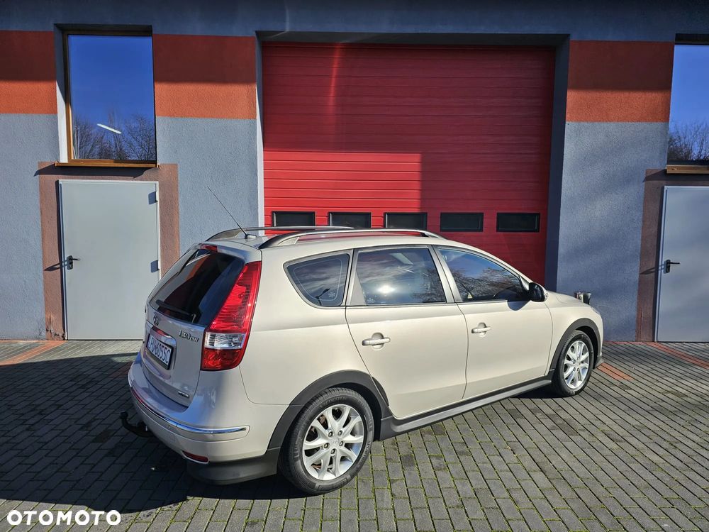 Hyundai i30 i30cw 2.0 Style - 14