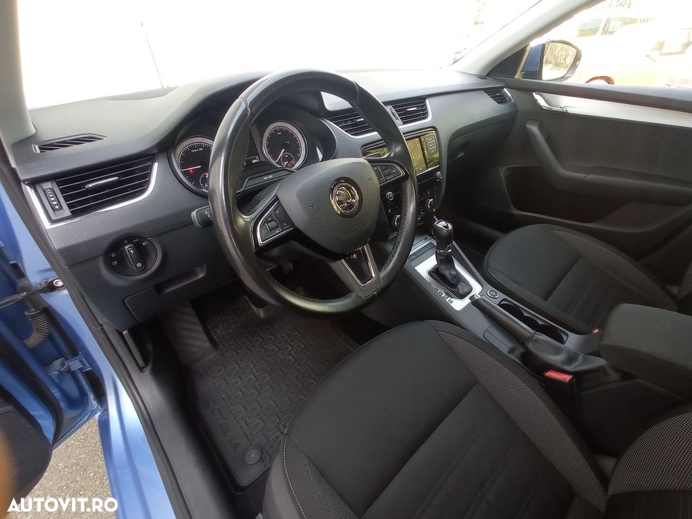 Skoda Octavia 1.6 TDI DSG Ambition - 14