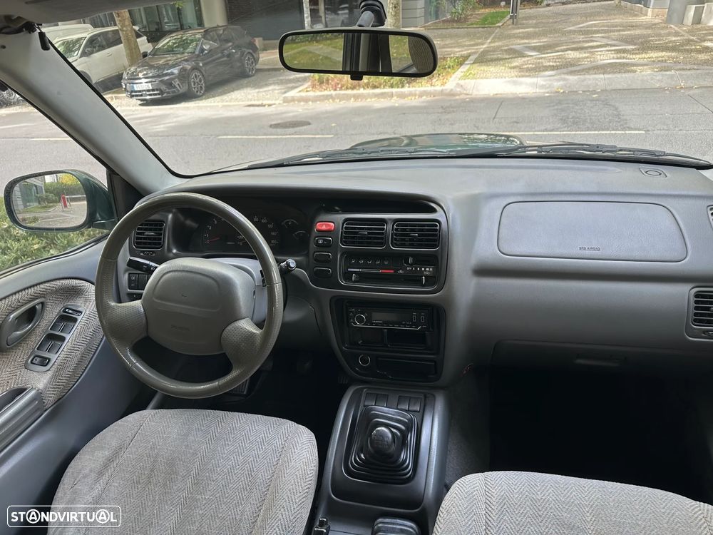 Suzuki Grand Vitara Metal Top 2.0 TDi - 24