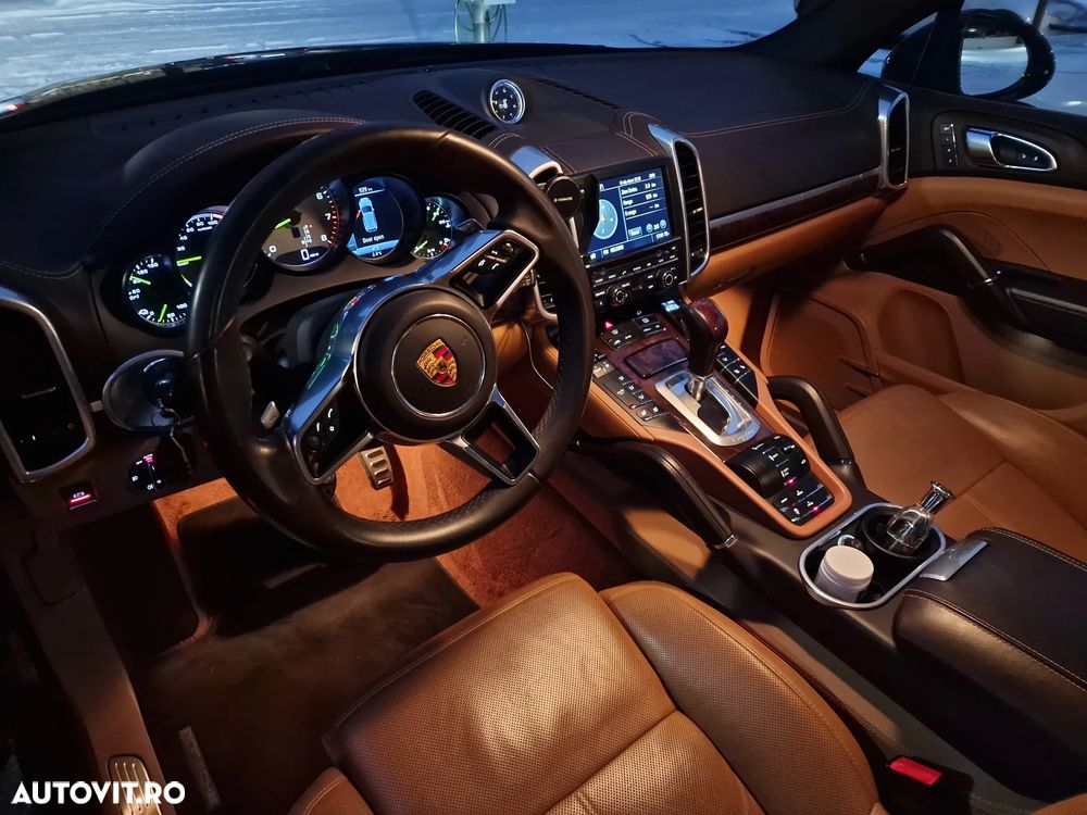 Porsche Cayenne S E-Hybrid Platinum Edition - 14