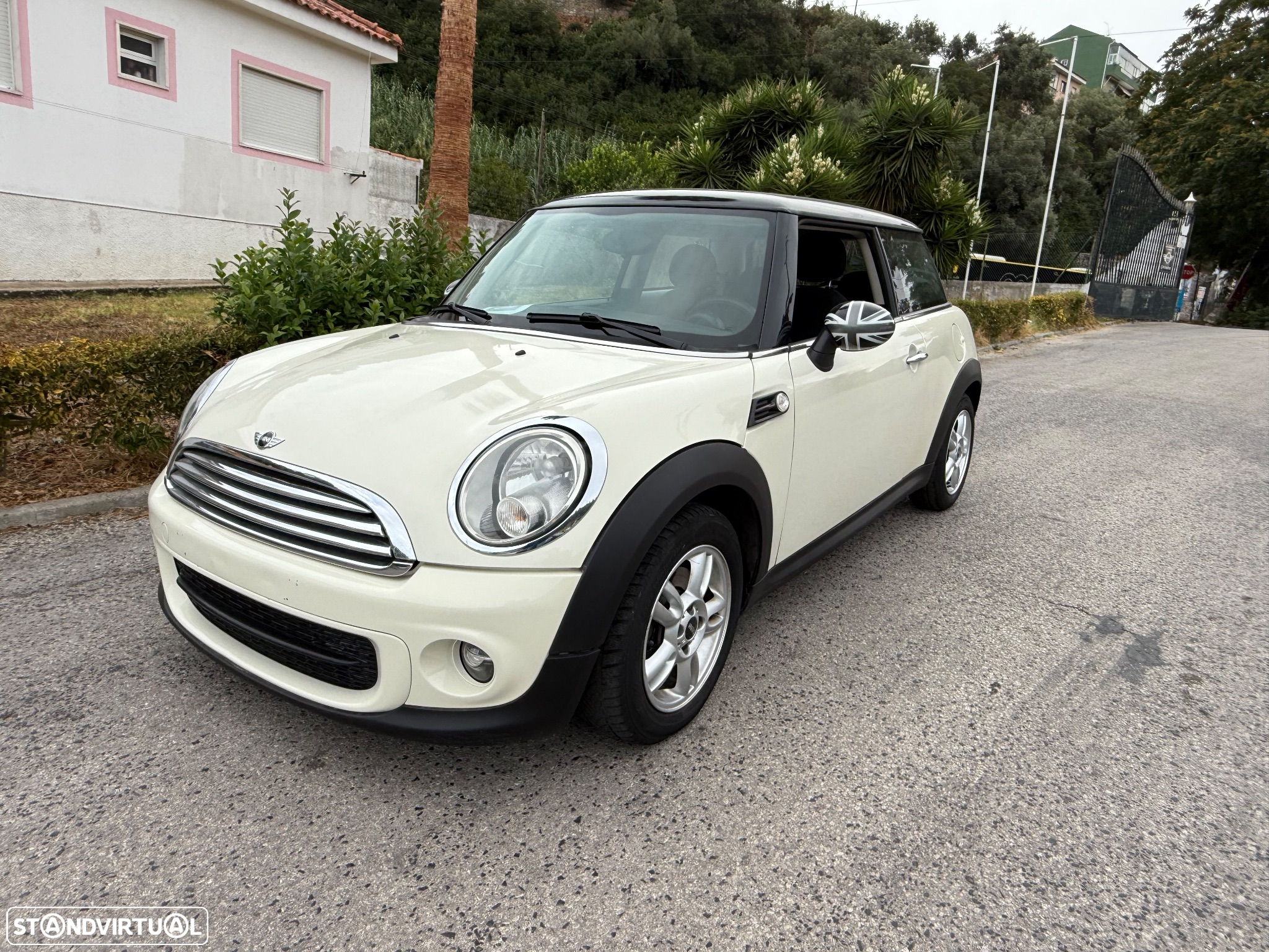MINI 3 Portas Cooper D - 2