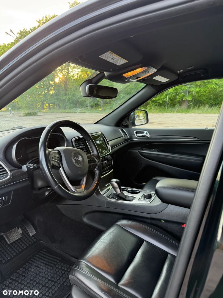 Jeep Grand Cherokee - 15