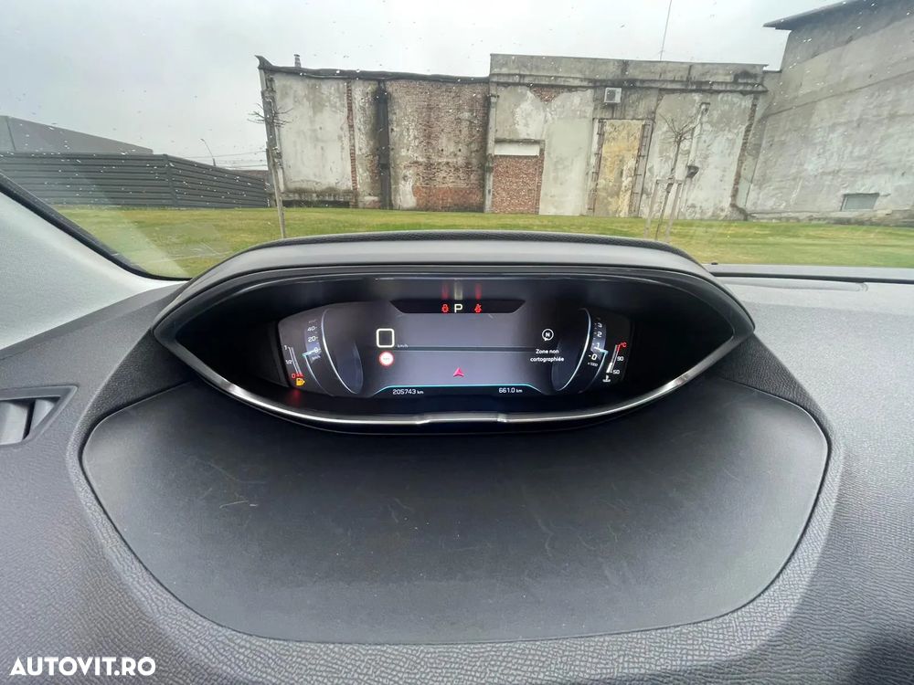 Peugeot 3008 BlueHDi 130 Stop & Start EAT8 Active Business-Paket - 18