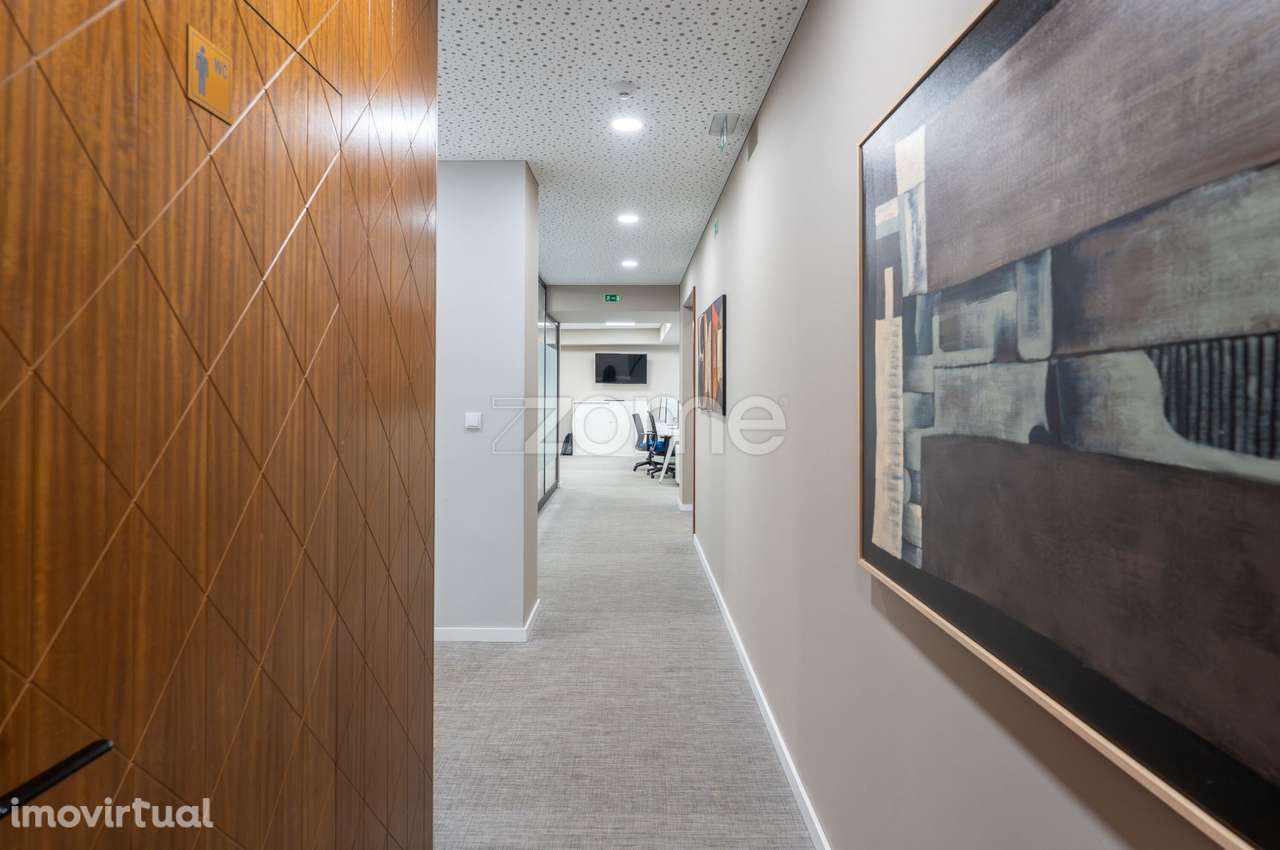 Escritório com Potencial de Conversão em Habitação Foz do Douro, Po... - Grande imagem: 4/18