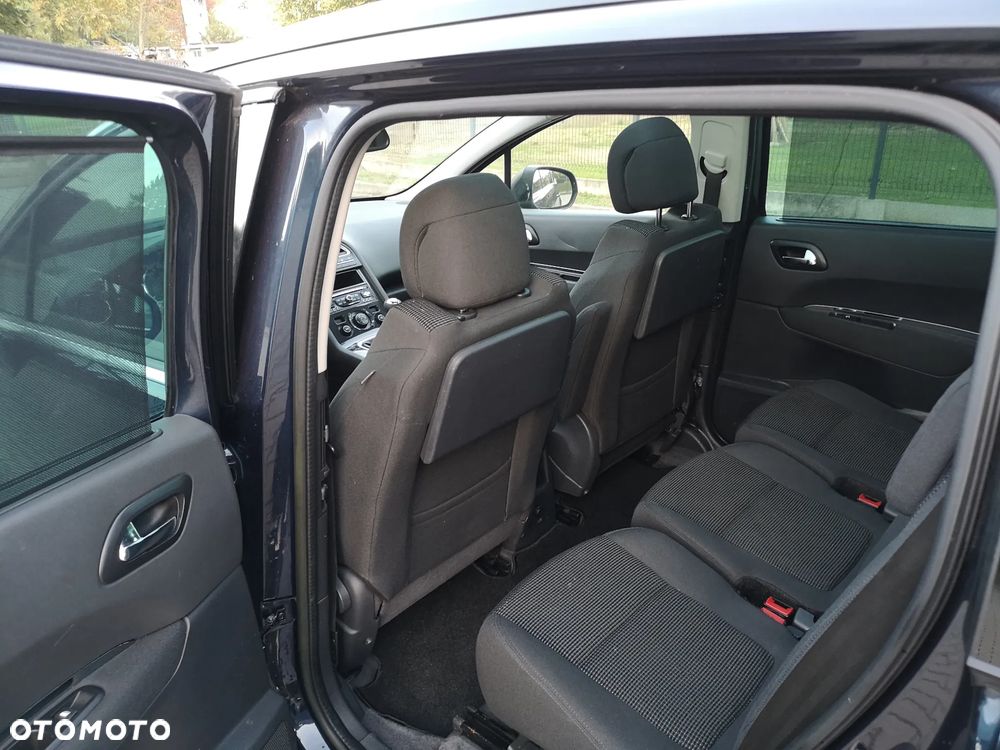 Peugeot 5008 1.6 THP Allure 7os - 12
