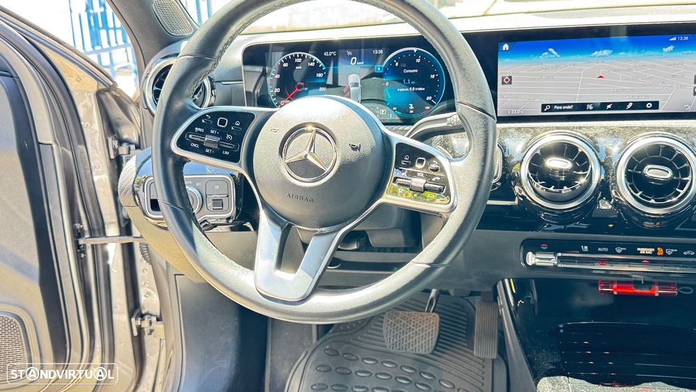 Mercedes-Benz A 180 — fotografia 7