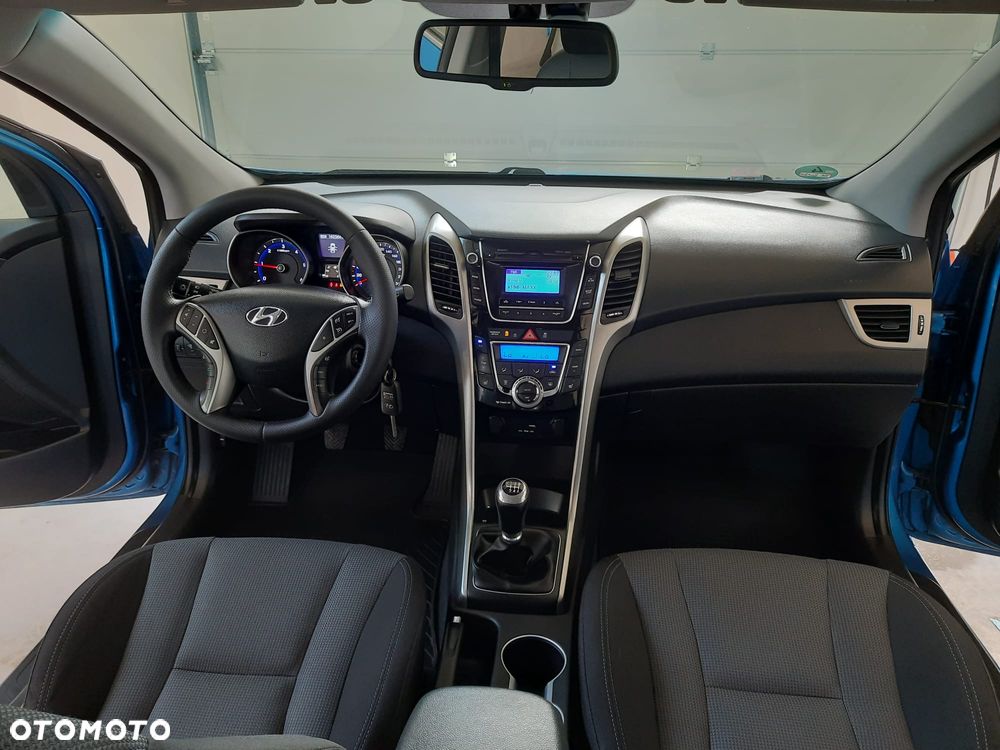 Hyundai i30 1.4 CRDi Premium - 23