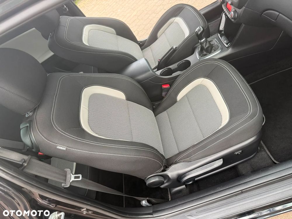 Kia ProCeed 1.6 CRDi 136 ISG Spirit - 11