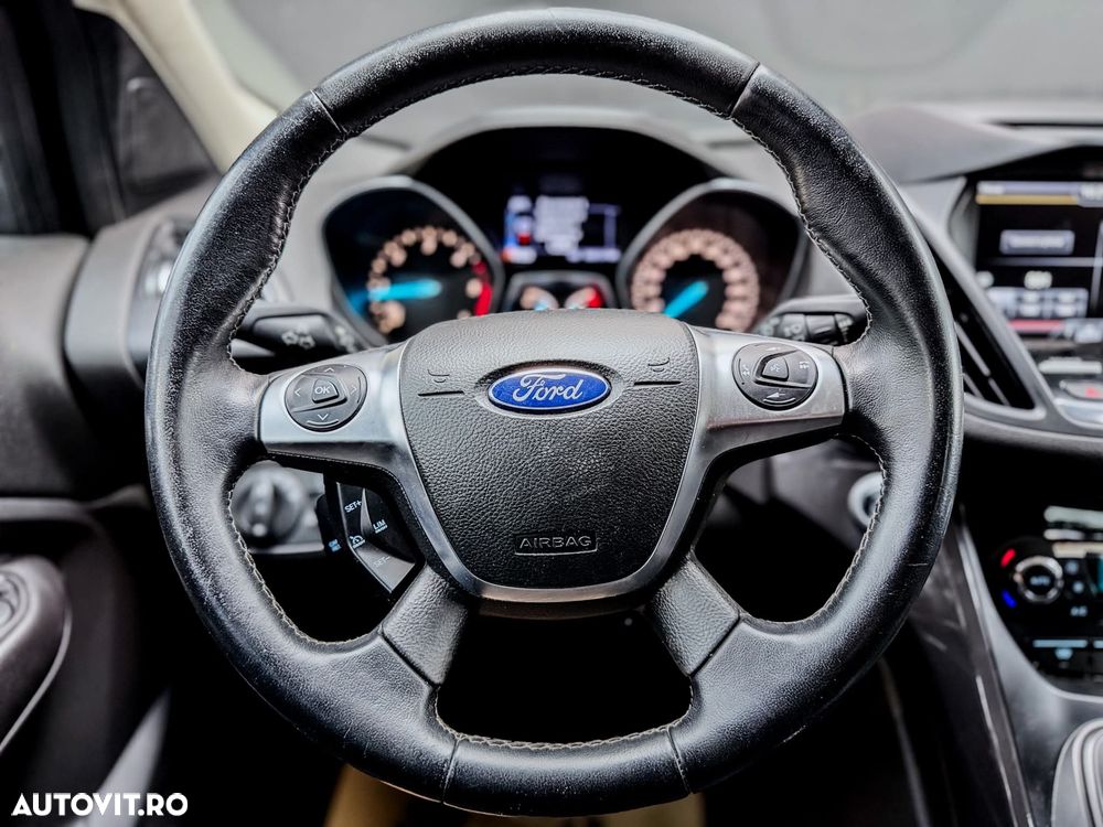 Ford Kuga - 8