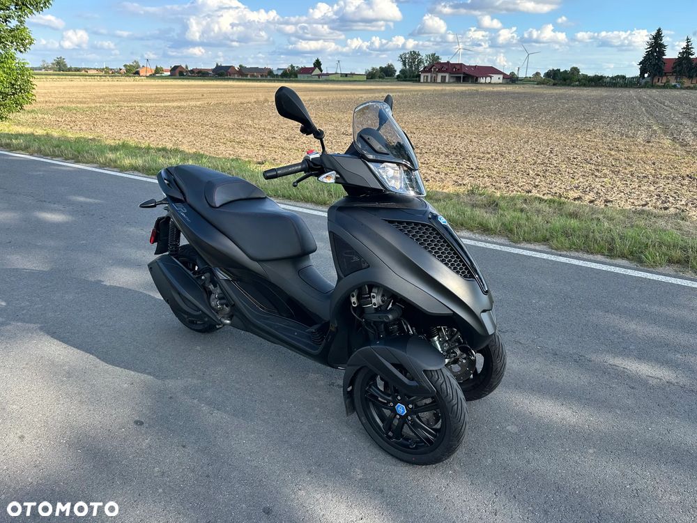 Piaggio MP-3 - 4