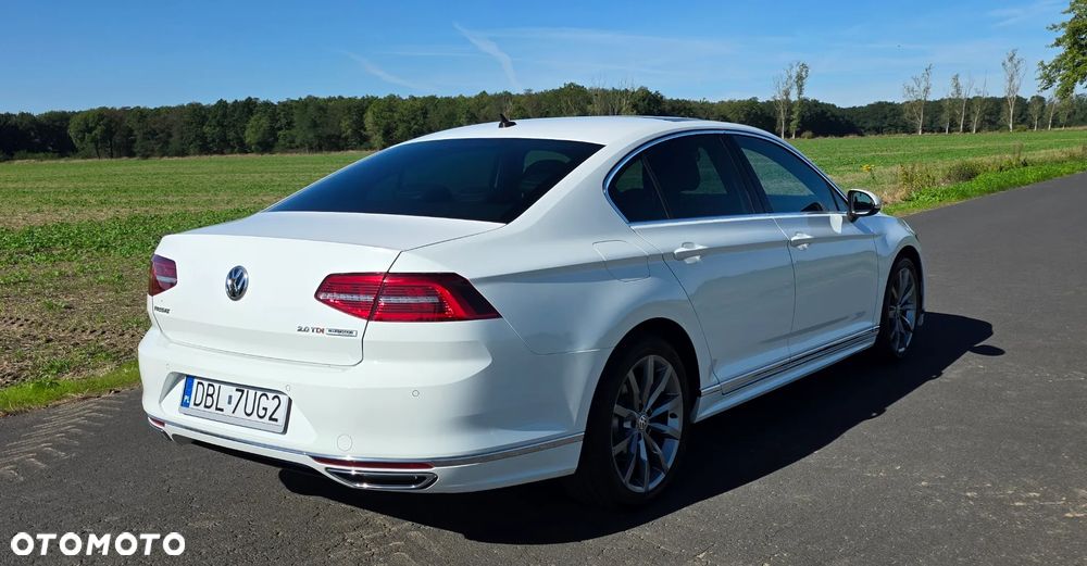 Volkswagen Passat 2.0 TDI SCR DSG Highline - 16
