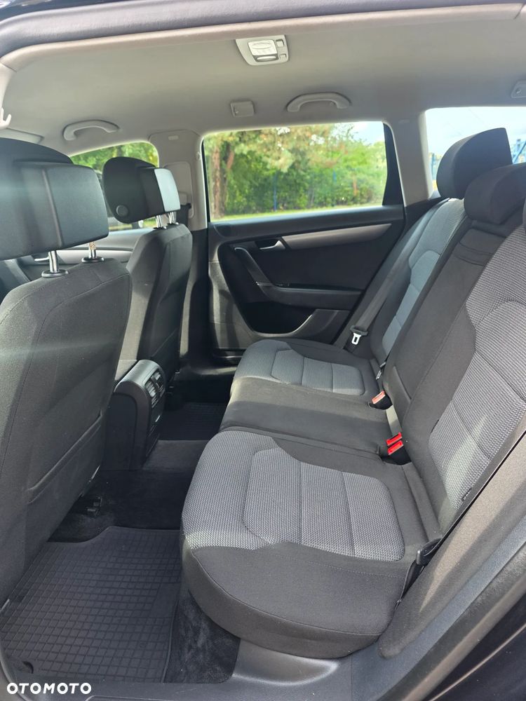 Volkswagen Passat 1.6 TDI Comfortline - 20
