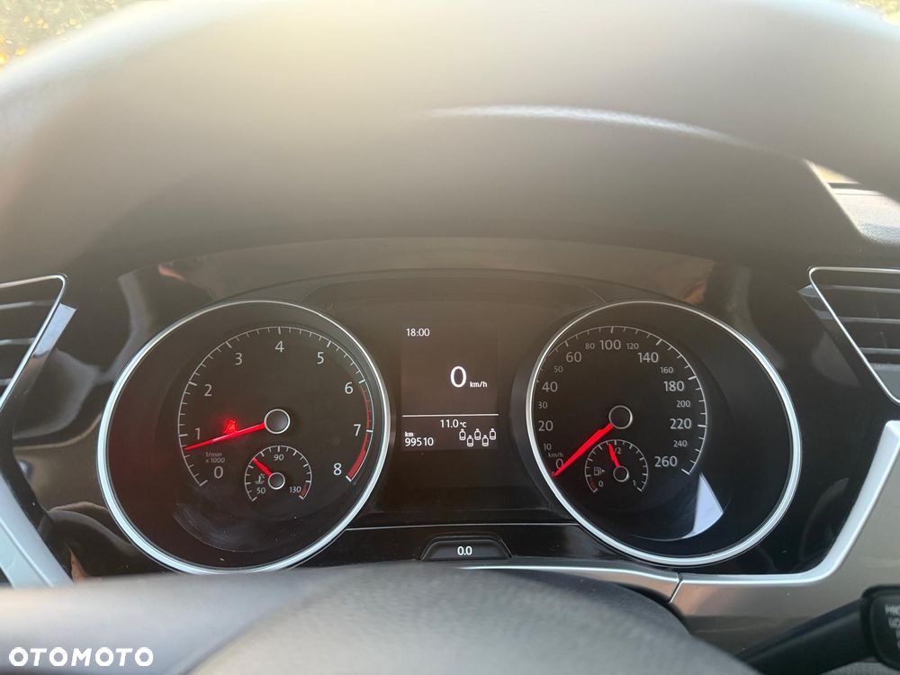 Volkswagen Touran 1.2 TSI BMT Comfortline - 10