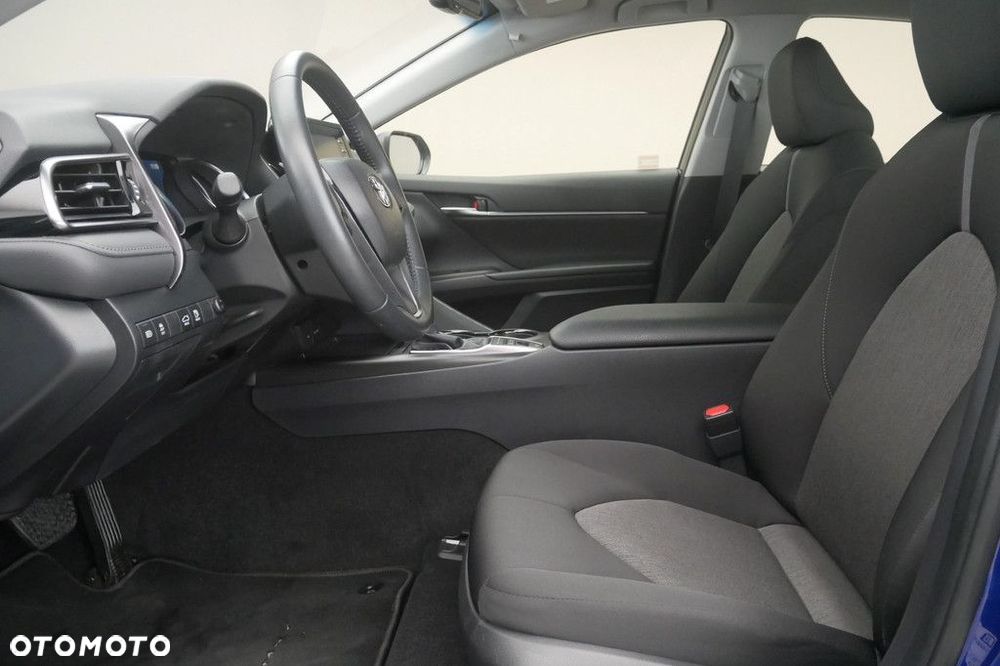 Toyota Camry 2.5 Hybrid Comfort CVT - 12