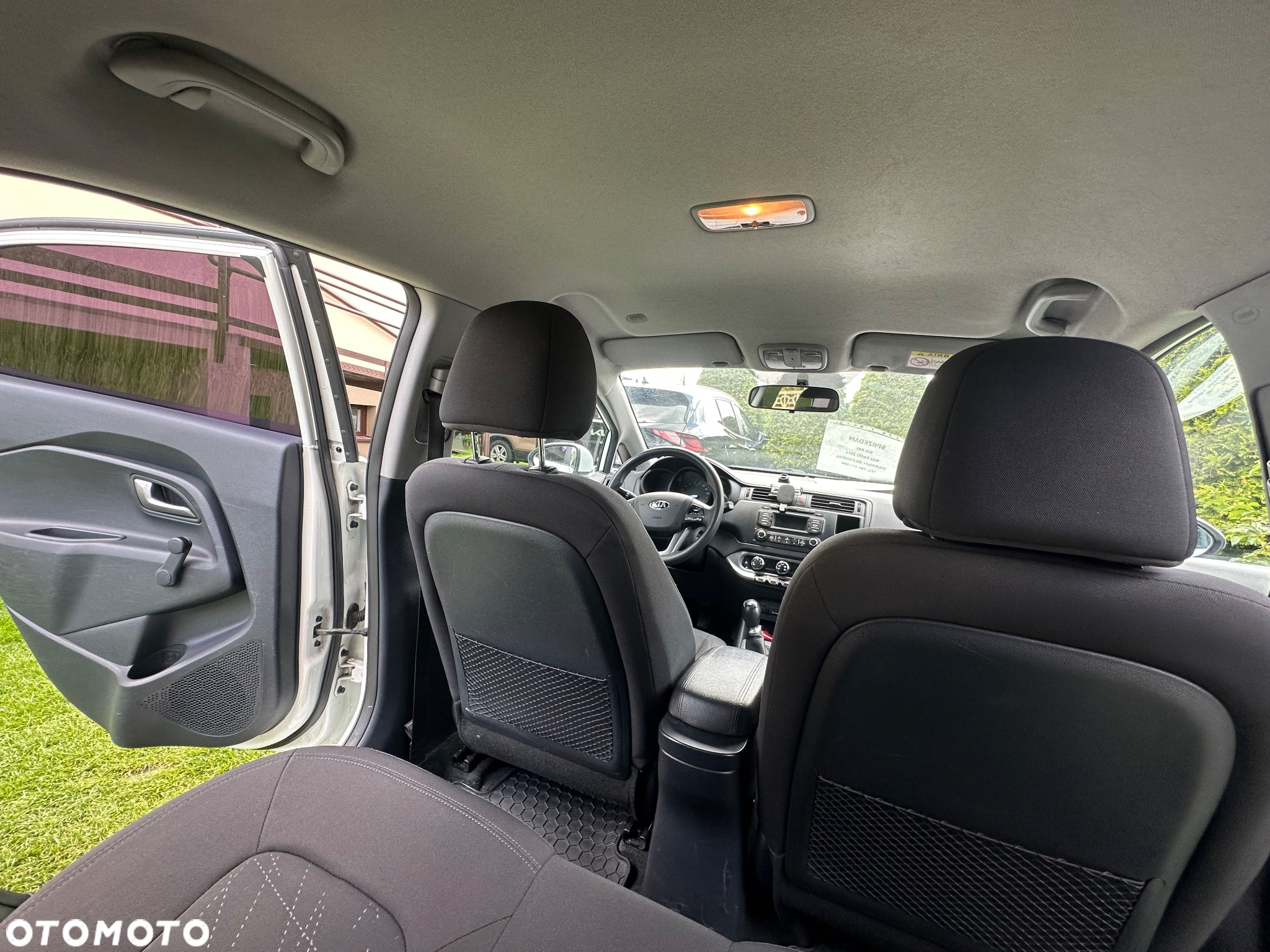 Kia Rio - 8