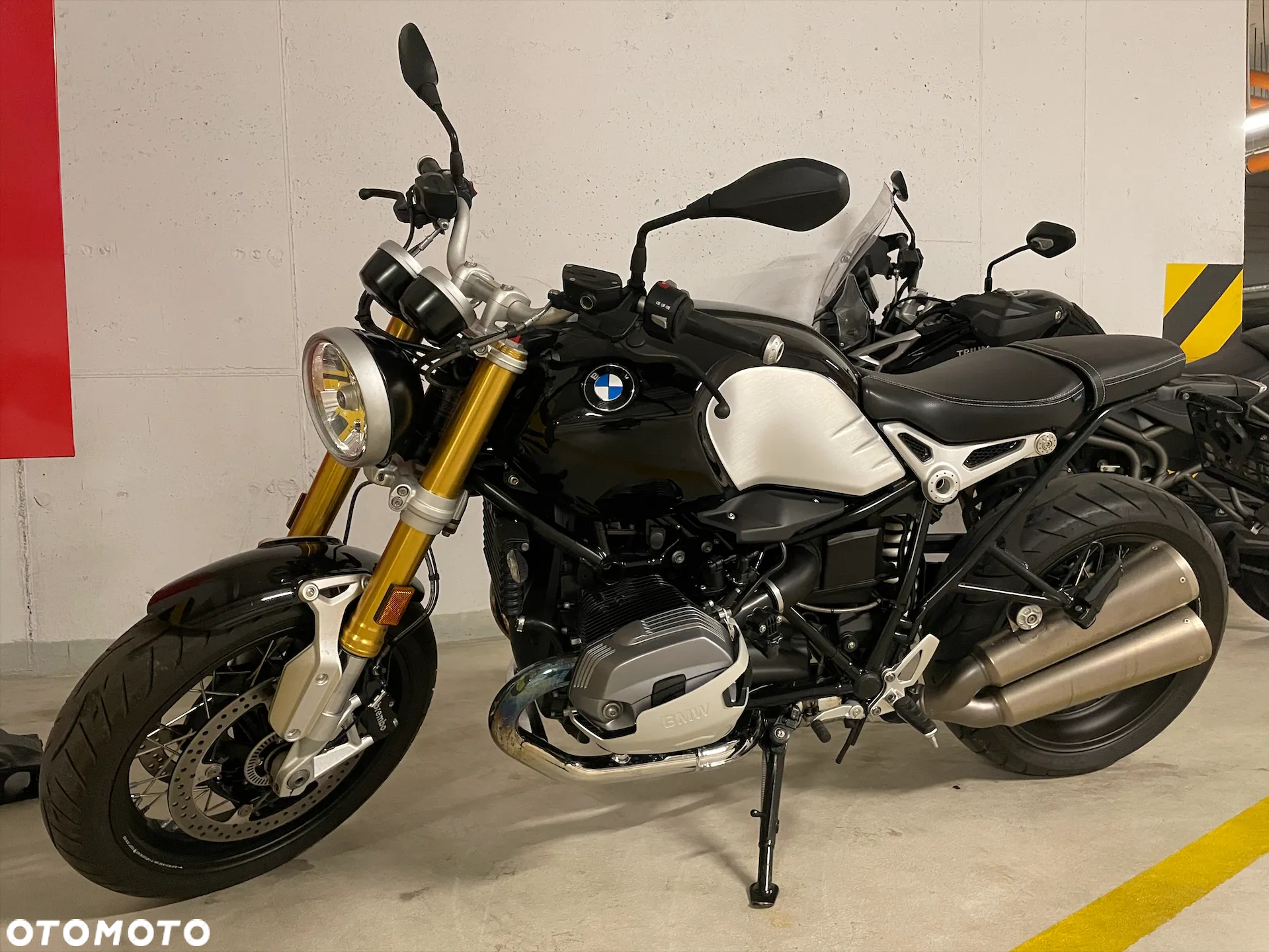 BMW R - 7