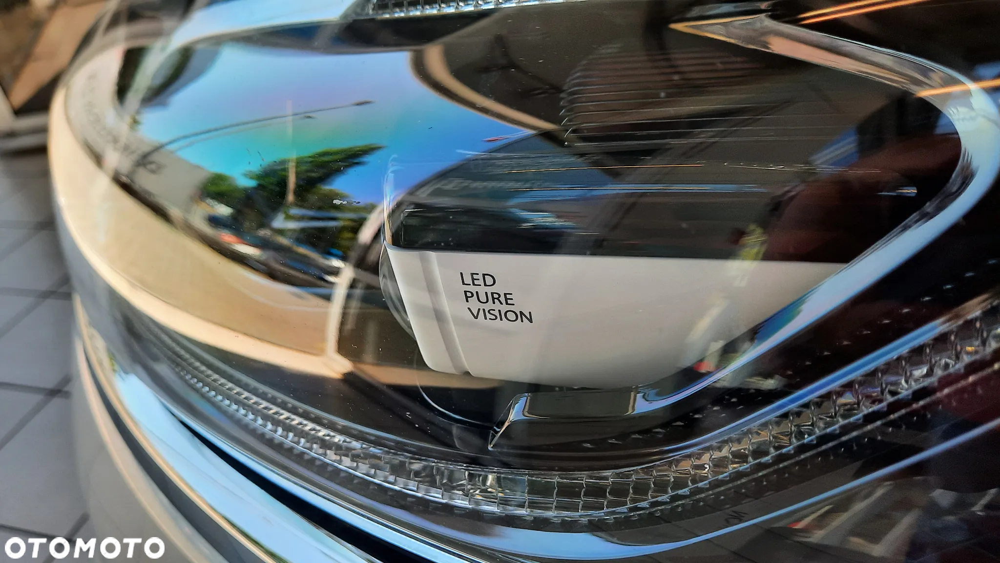 Renault Espace 1.6 dCi Energy Initiale Paris EDC 7os - 11