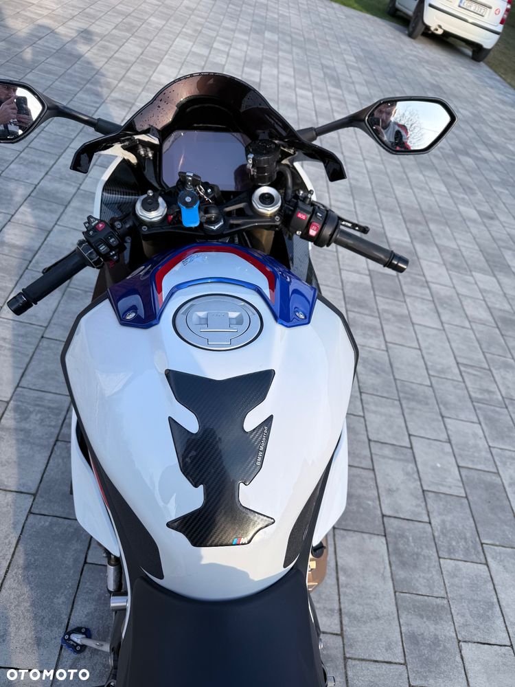 BMW S - 4