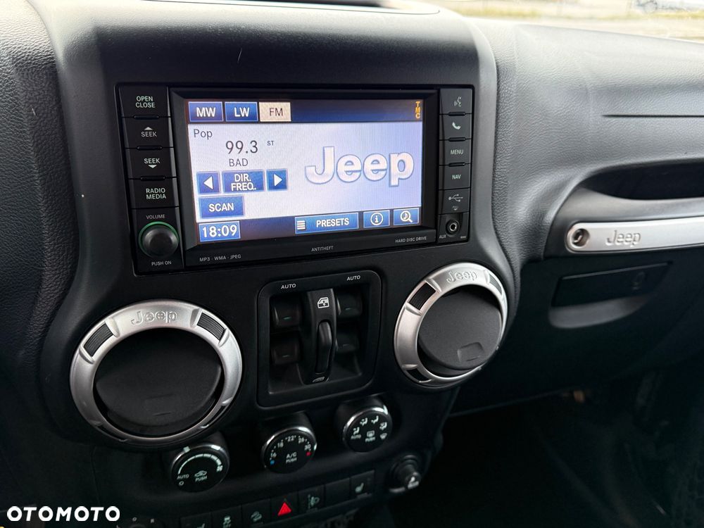 Jeep Wrangler Unlimited 2.8 CRD Automatik Sahara - 24