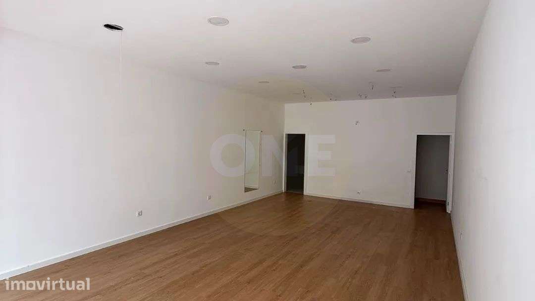 Espaço Comercial no centro de Espinho - Grande imagem: 2/13