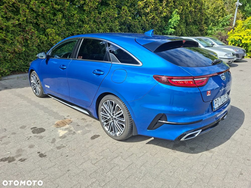 Kia ProCeed - 11