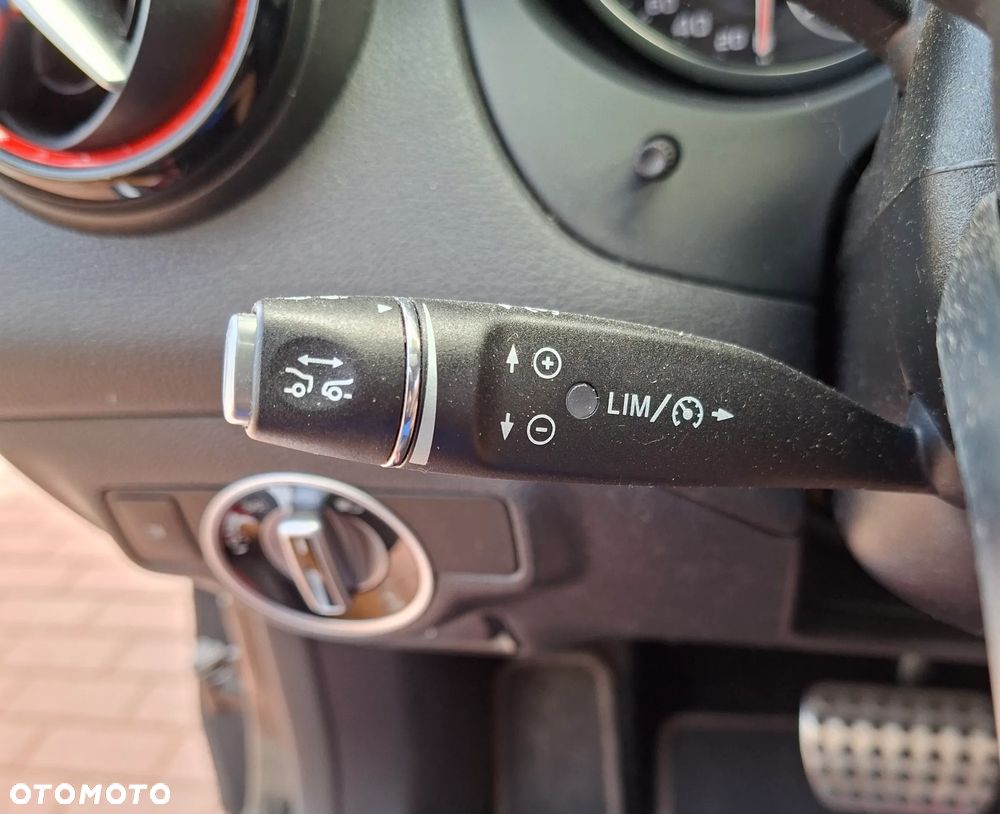 Mercedes-Benz CLA 45 AMG 4Matic 7G-DCT - 27