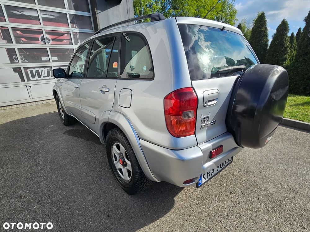 Toyota RAV4 D-4D 4x4 Sol - 11