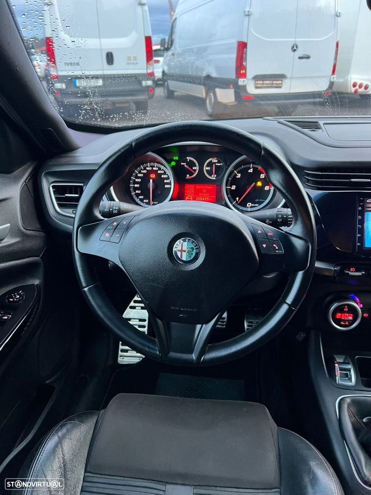 Alfa Romeo Giulietta 1.6 JTDM Distinctive - 35