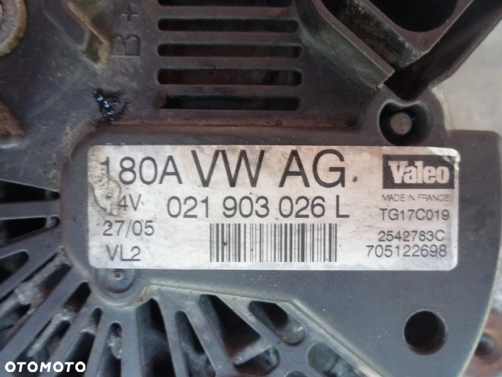 VW PASSAT B6 2.0 TDI ALTERNATOR - 4