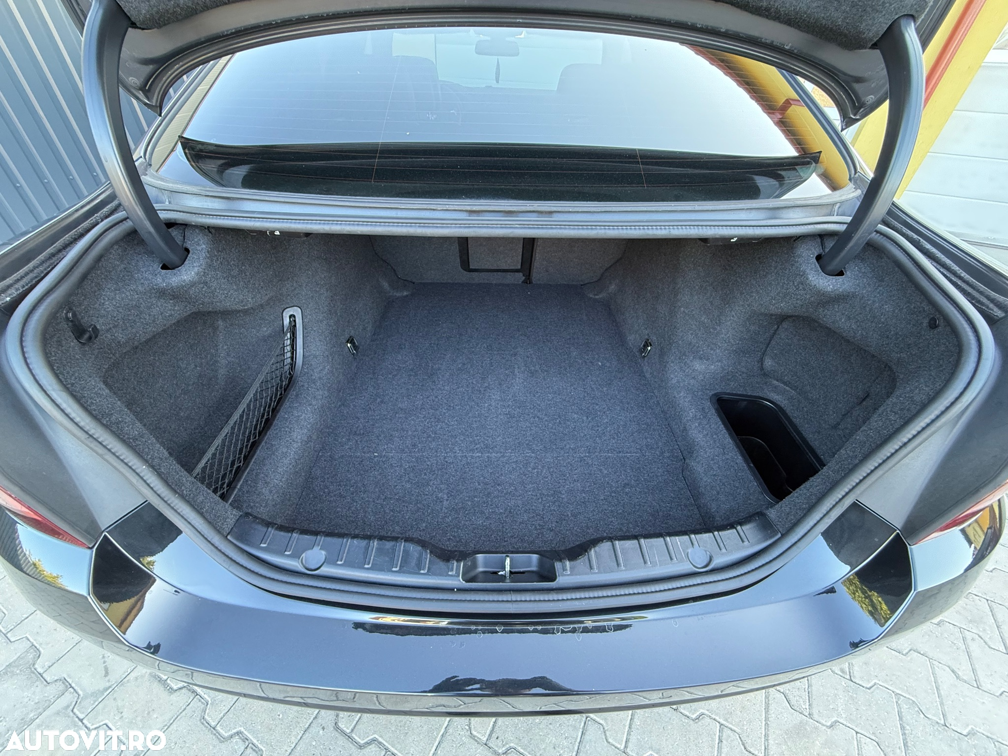 BMW Seria 5 520d Aut. - 23