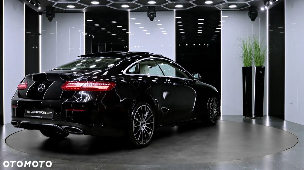 Mercedes-Benz Klasa E - 9