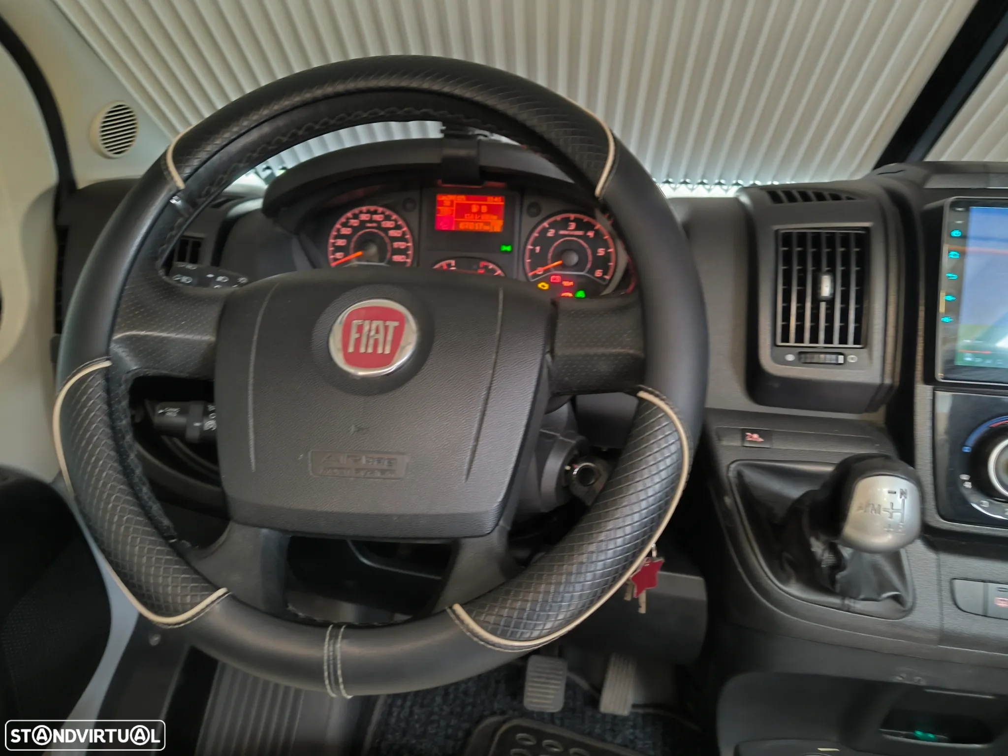 McLouis Menfys Van S-line - 33